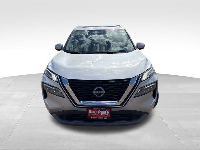 Certified 2023 Nissan Rogue SV w/ SV Premium B Package FWD image 2