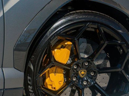 Used 2024 Lamborghini Urus Performante image 40