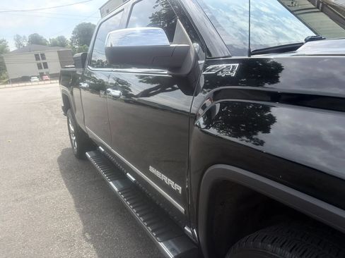 Used 2018 GMC Sierra 1500 SLT w/ SLT Premium Package AWD/4WD image 23