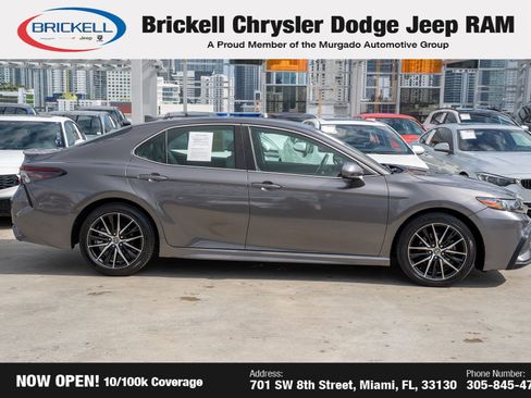 Used 2021 Toyota Camry SE image 4