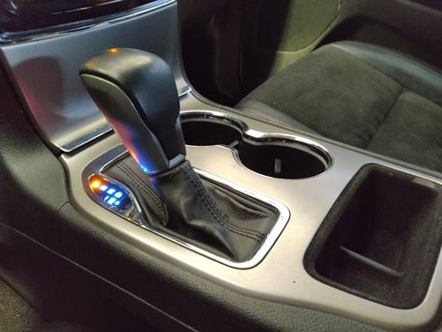 Used 2019 Jeep Grand Cherokee Laredo w/ Laredo X Package image 26