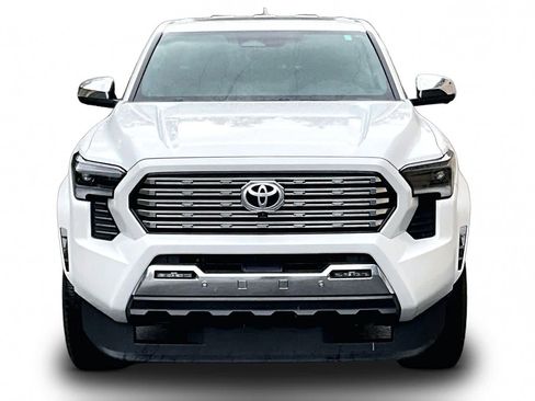 Certified 2025 Toyota Tacoma Limited AWD/4WD image 4