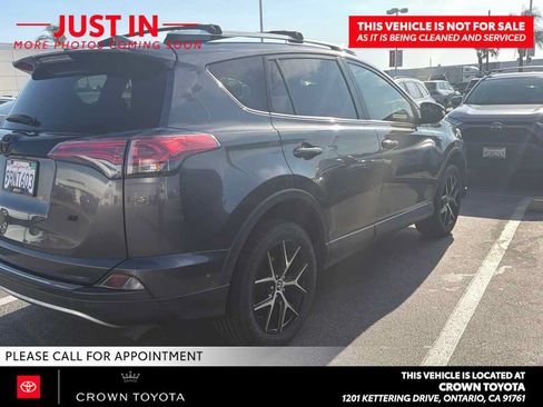 Used 2017 Toyota RAV4 SE w/ Power Special Value Package FWD image 4