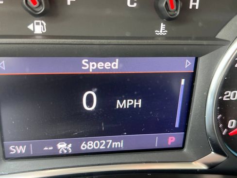 Used 2023 Chevrolet Equinox LT FWD image 17