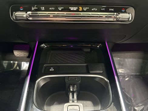 Used 2025 Mercedes-Benz GLA 250 4MATIC image 27