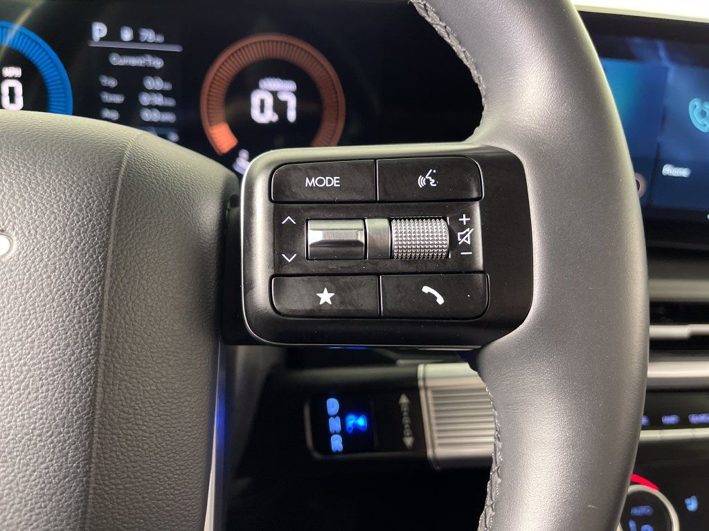 Certified 2026 Hyundai Santa Fe SEL FWD image 30
