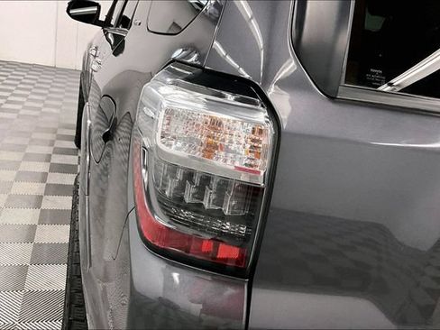 Used 2023 Toyota 4Runner Limited AWD/4WD image 34