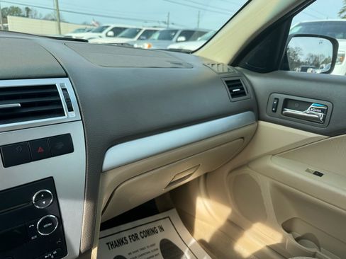 Used 2008 Mercury Milan Premier image 16