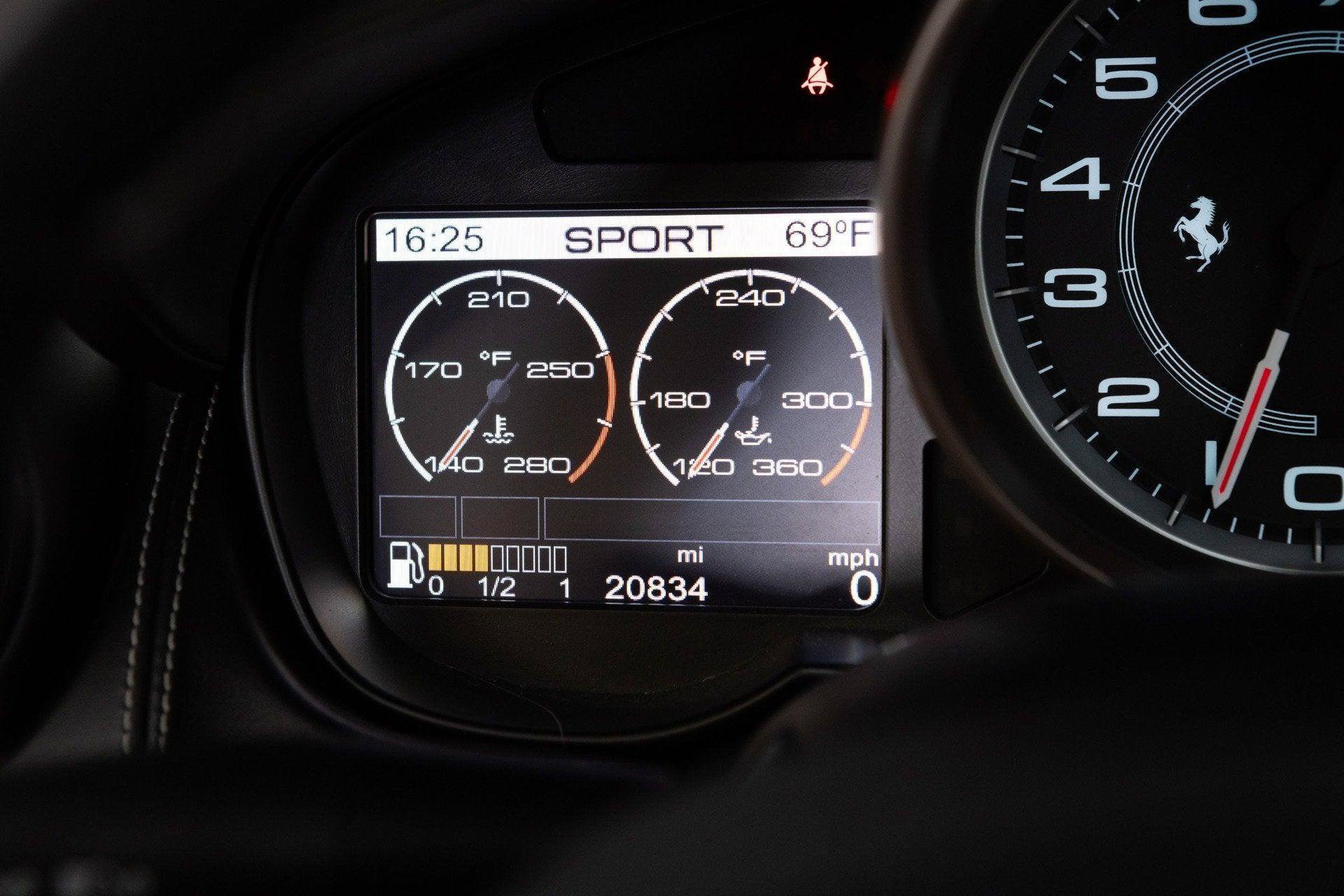 Used 2010 Ferrari California RWD image 79