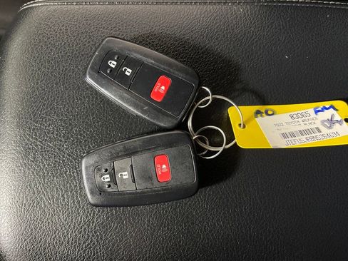 Certified 2022 Toyota 4Runner SR5 Premium image 24