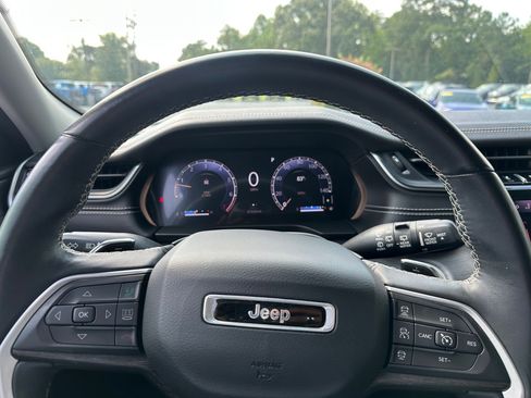 Used 2021 Jeep Grand Cherokee L Limited AWD/4WD image 13