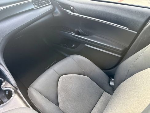 Used 2021 Toyota Camry LE FWD image 15