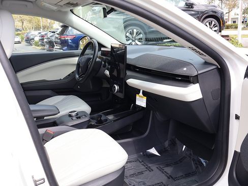 Used 2024 Ford Mustang Mach-E Premium image 28