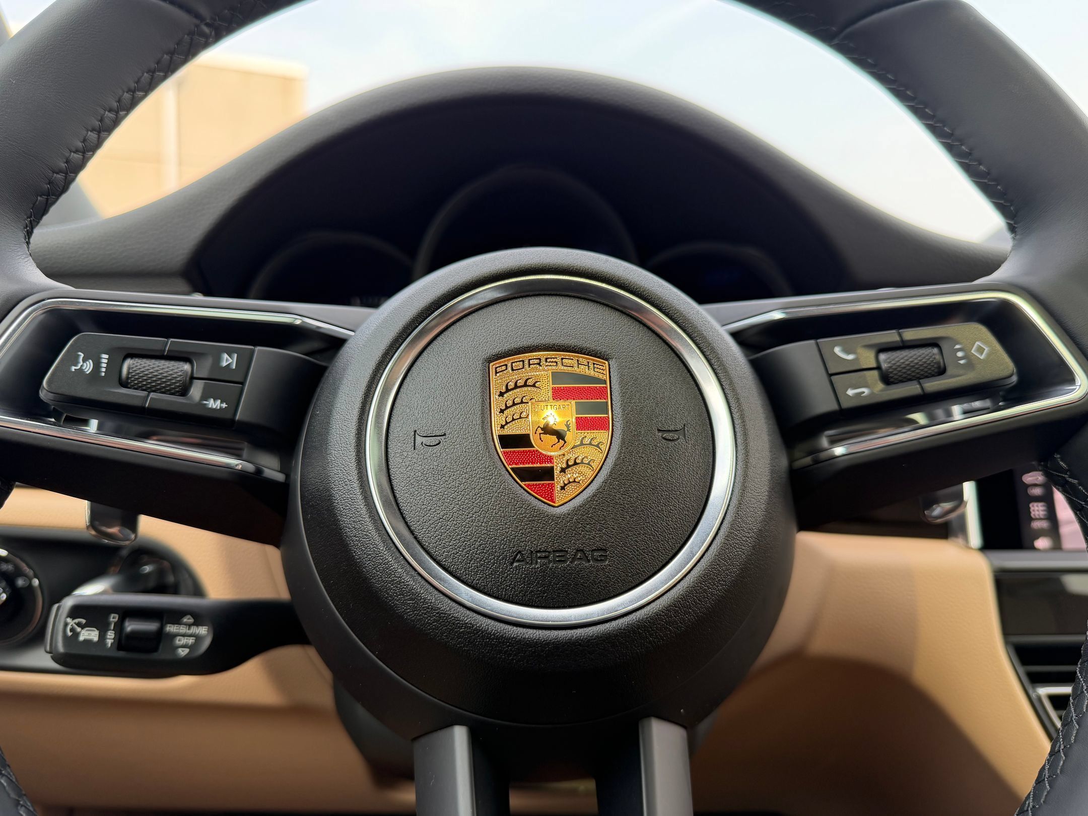 Used 2026 Porsche Macan AWD/4WD image 33