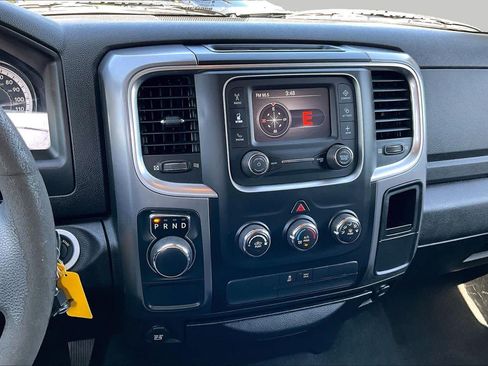 Used 2022 RAM 1500 Classic SLT RWD image 12