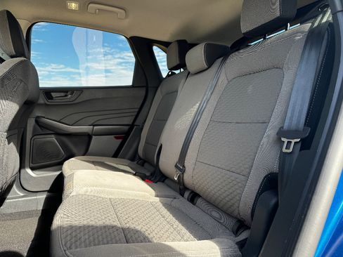 Used 2022 Ford Escape SE w/ Cold Weather Package image 16