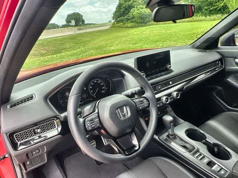 Used 2025 Honda Civic Sport image 15