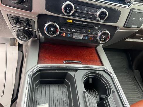 Used 2022 Ford F350 King Ranch w/ Chrome Package image 21