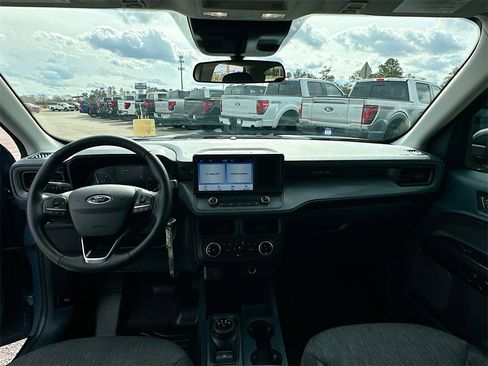 Certified 2024 Ford Maverick XLT w/ XLT Luxury Package image 3