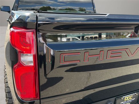 Used 2021 Chevrolet Silverado 1500 LT Trail Boss AWD/4WD image 34