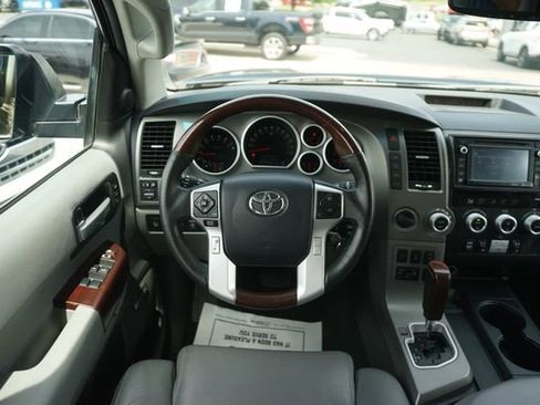 Used 2015 Toyota Sequoia Platinum AWD/4WD image 22