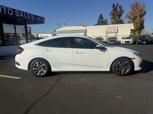 Used 2018 Honda Civic EX image 2
