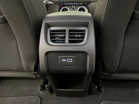 Used 2025 Chevrolet Blazer LT FWD image 21