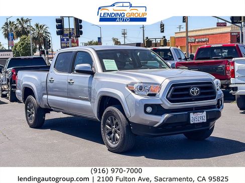 Used 2020 Toyota Tacoma SR5 AWD/4WD image 5