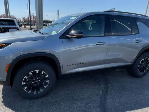 New 2026 Chevrolet Traverse Z71 w/ Driver Confidence Package AWD/4WD image 6