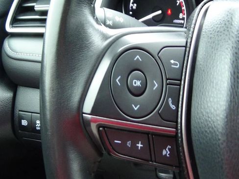 Used 2024 Toyota Camry SE image 20