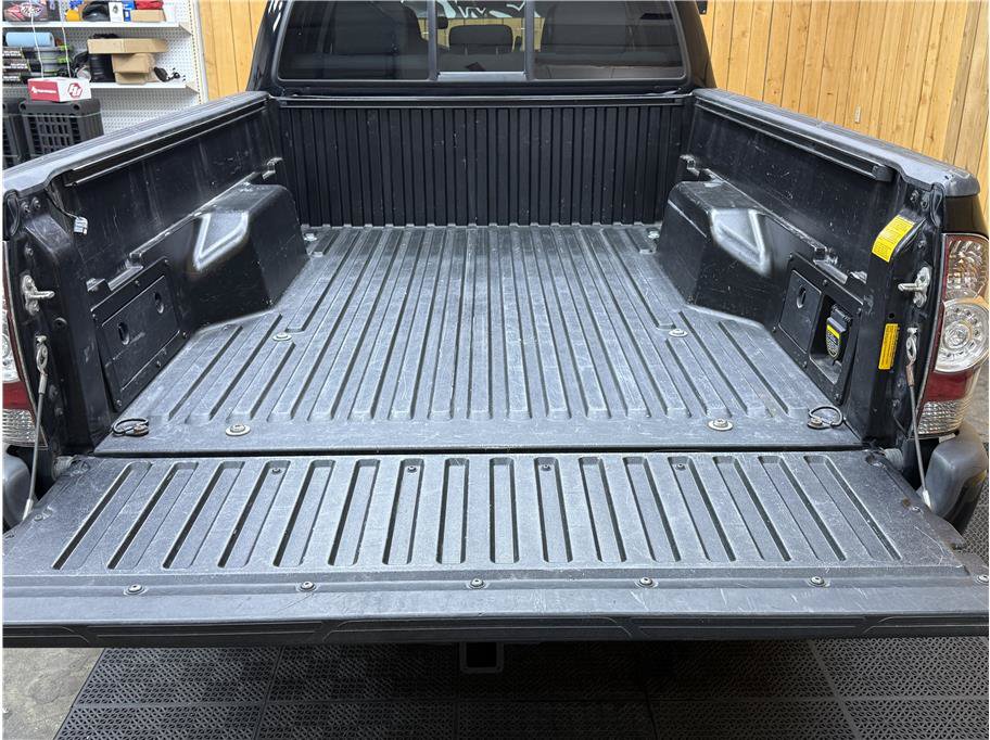 Used 2014 Toyota Tacoma 4x4 Double Cab w/ TRD Sport Package image 11