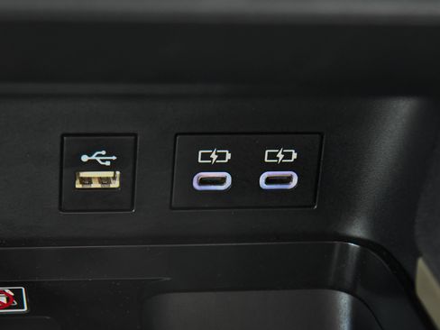 Used 2025 Toyota Camry LE image 23