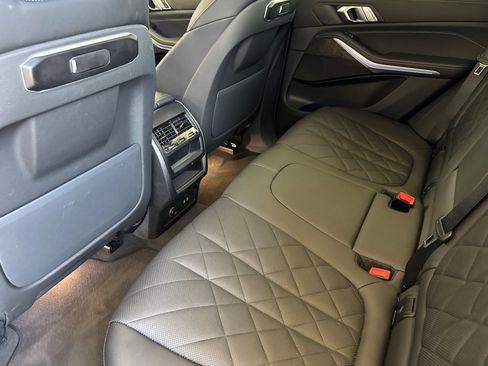 Used 2025 BMW X5 xDrive40i w/ M Sport Package AWD/4WD image 26