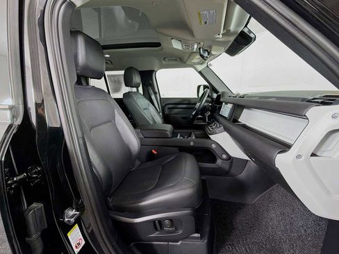 Used 2024 Land Rover Defender 110 S image 27