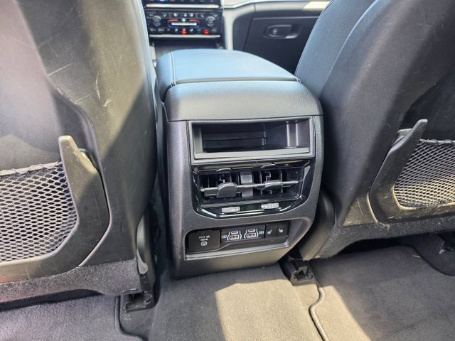 Used 2023 Jeep Grand Cherokee Overland AWD/4WD image 44