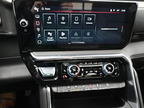 New 2026 GMC Sierra 2500 Denali w/ Denali Reserve Package image 15