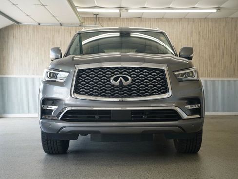 Used 2019 INFINITI QX80 Luxe RWD image 2