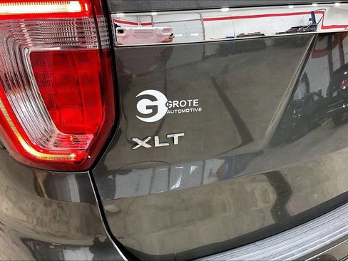 Used 2019 Ford Explorer XLT w/ Class II Trailer Tow Package AWD/4WD image 9