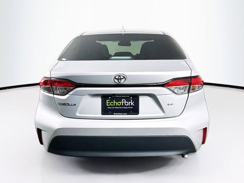 Used 2023 Toyota Corolla LE image 7