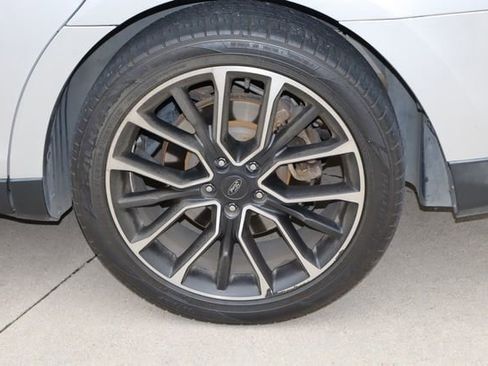 Used 2017 Ford Taurus SEL w/ Equipment Group 201A AWD/4WD image 28