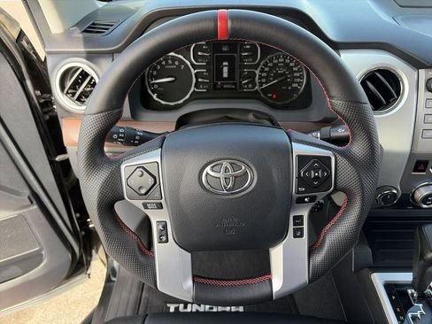 Used 2018 Toyota Tundra Limited w/ Limited Premium Package AWD/4WD image 17