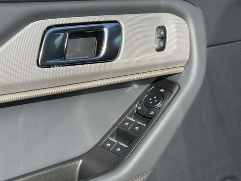 New 2026 Ford Explorer Active RWD image 25