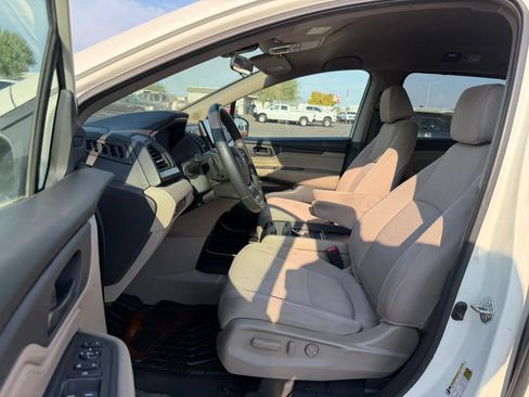 Used 2018 Honda Odyssey EX image 16