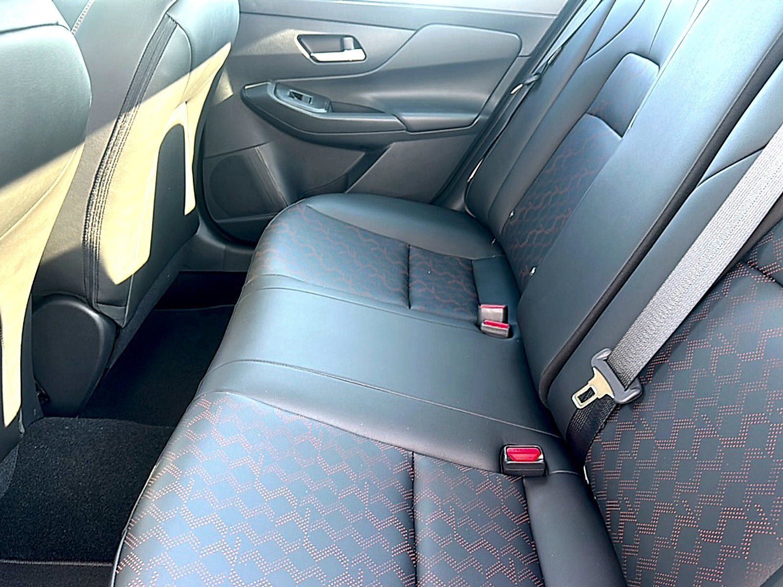 New 2027 Nissan Sentra SR w/ SR Premium Package FWD image 16