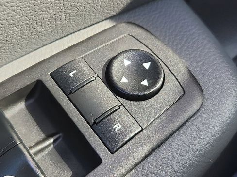Used 2020 RAM 1500 Big Horn AWD/4WD image 23