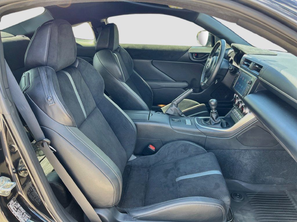 Used 2023 Toyota GR86 Premium RWD image 26