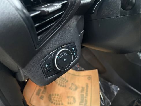 Used 2018 Ford Escape SE image 23