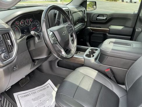 Used 2022 Chevrolet Silverado 1500 LT Trail Boss w/ LT Trail Boss Premium Package AWD/4WD image 15