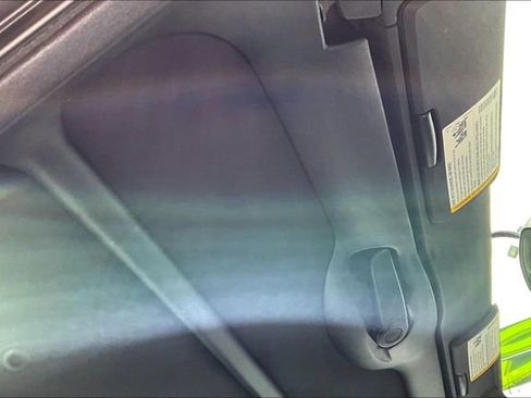 Used 2007 Pontiac Solstice Convertible w/ Premium Package image 15