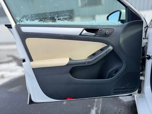 Used 2014 Volkswagen Jetta SE image 10